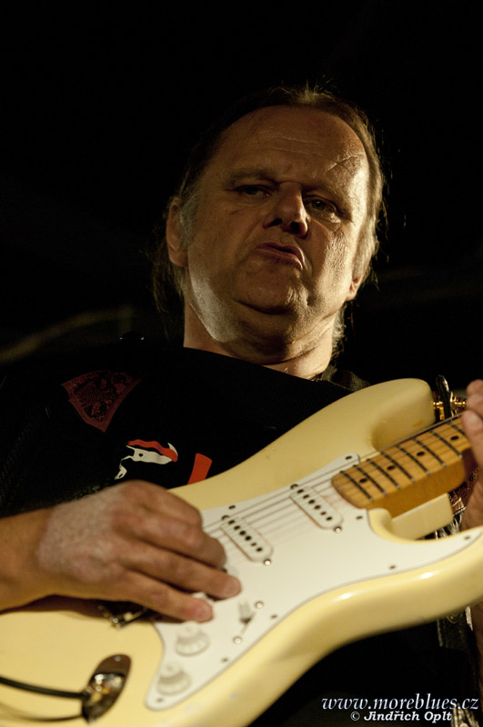 WALTER TROUT_035