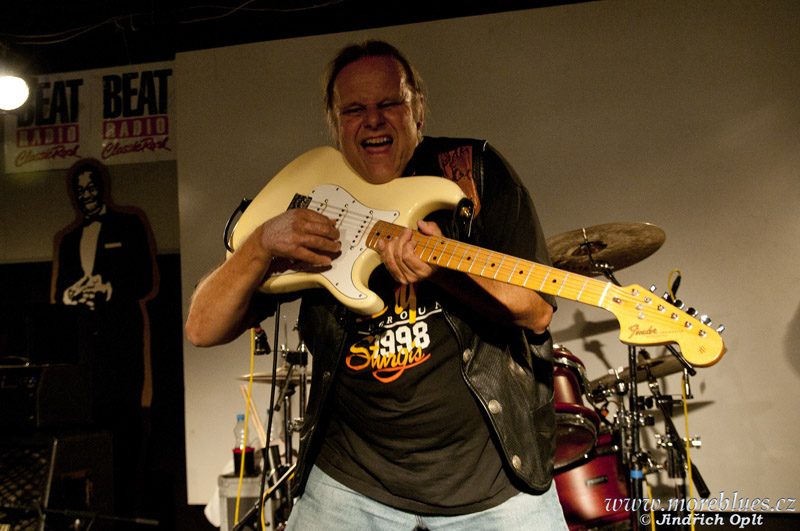 WALTER TROUT_112