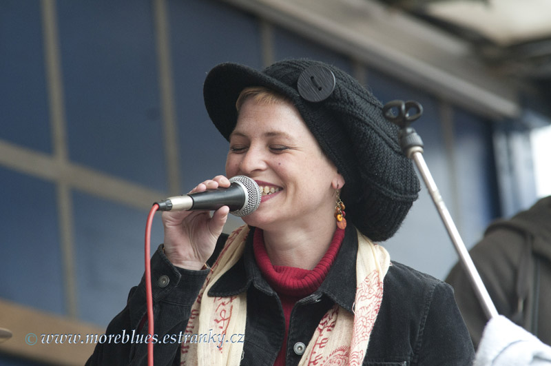 HANKA DUNDROVÁ & THE KIDS_19.jpg
