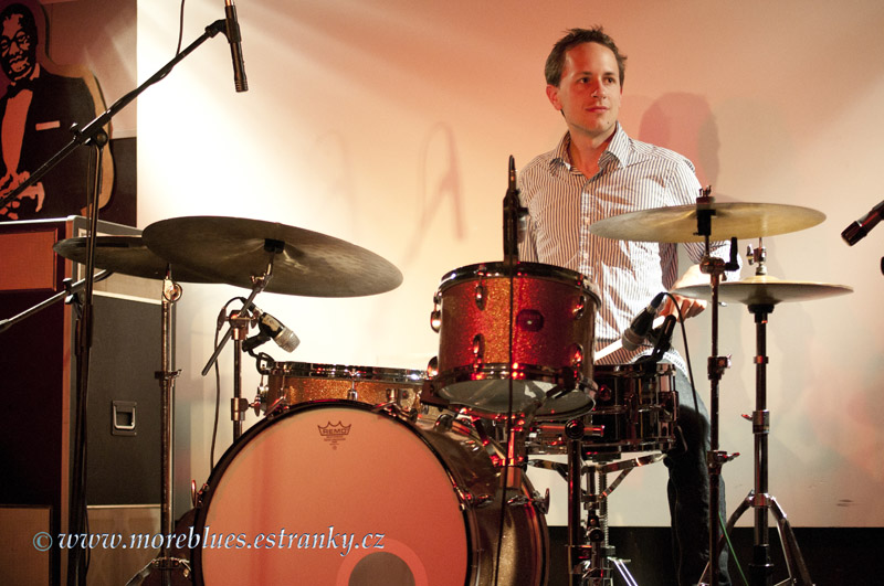 SHARON LEWIS & JAN KOŘÍNEK AND GROOVE_007.jpg