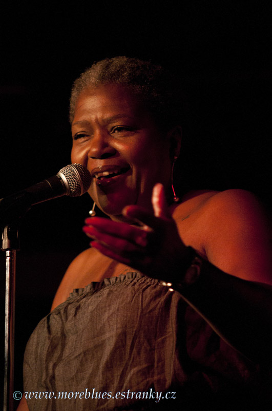 SHARON LEWIS & JAN KOŘÍNEK AND GROOVE_031.jpg