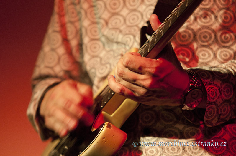 SHARON LEWIS & JAN KOŘÍNEK AND GROOVE_034.jpg
