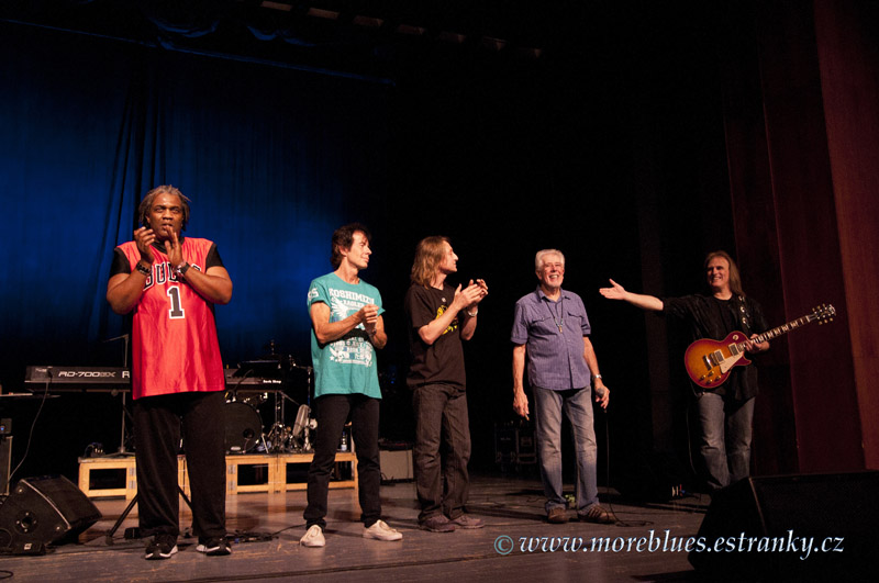 JOHN MAYALL_75.jpg