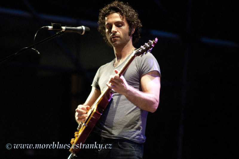 DWEEZIL ZAPPA PLAYS ZAPPA_22.jpg