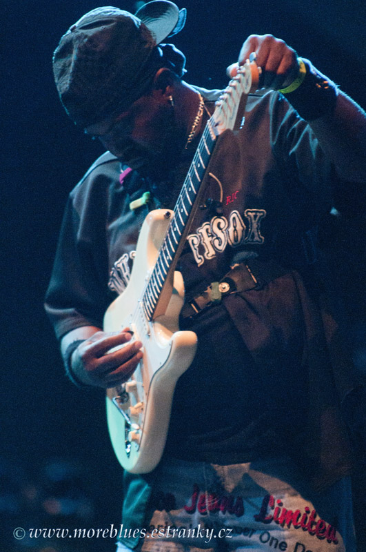 BUDDY GUY_01.jpg