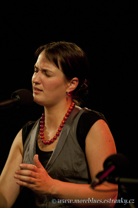 MARTINA TRCHOVÁ TRIO_11.jpg