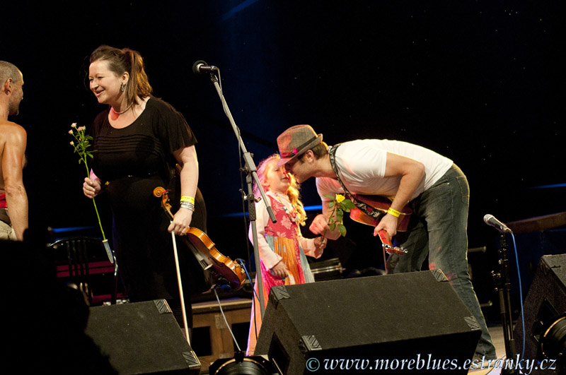 ELIZA CARTHY & AIDAN CURRAN_17.jpg