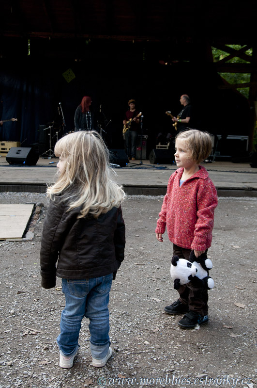 HANKA DUNDROVÁ & THE KIDS_38.jpg