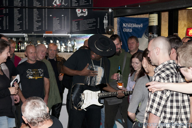 CARVIN JONES BAND_56