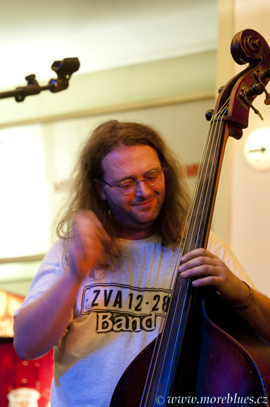 ZVA 12 - 28 BAND_40