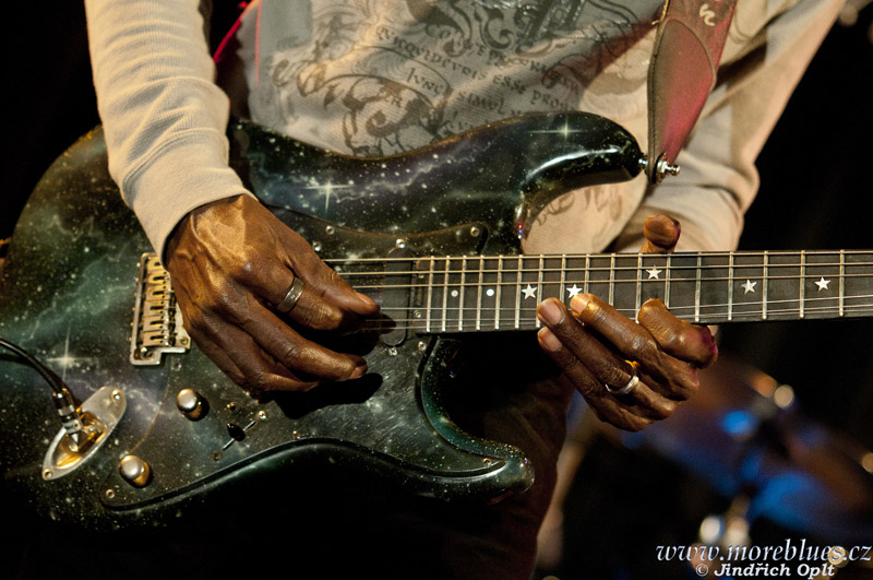 BERNARD ALLISON GROUP_049