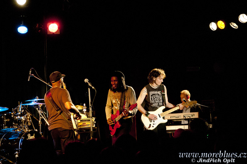 BERNARD ALLISON GROUP_106