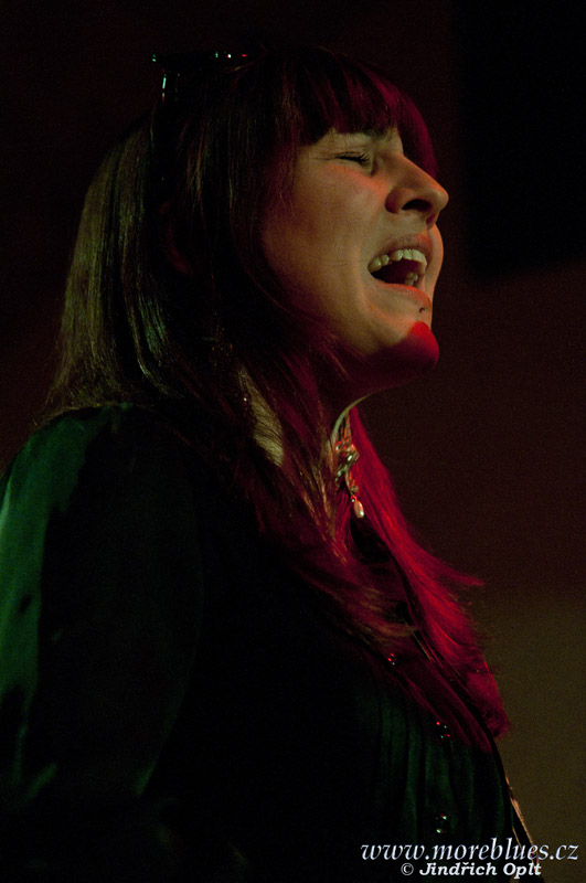GIRLS WITH GUITARS_30