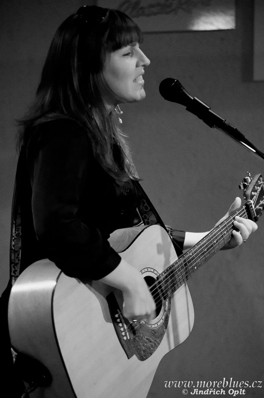 GIRLS WITH GUITARS_59