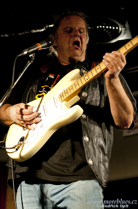 WALTER TROUT_022