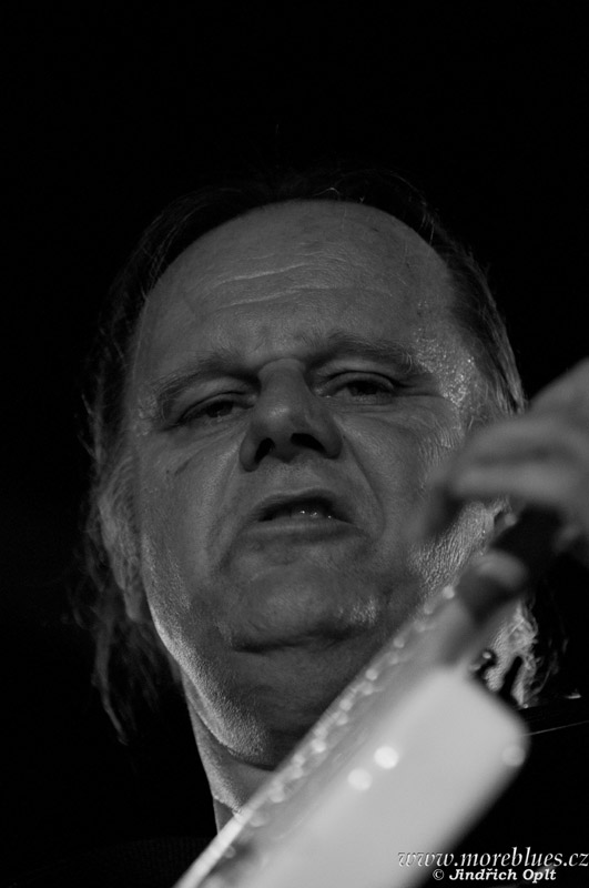 WALTER TROUT_064