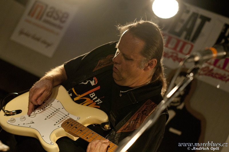 WALTER TROUT_071