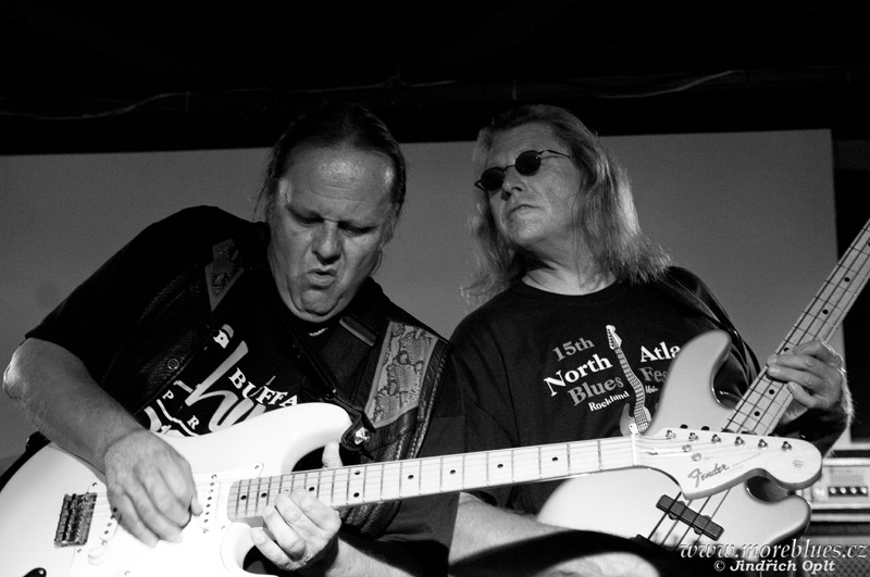 WALTER TROUT_100