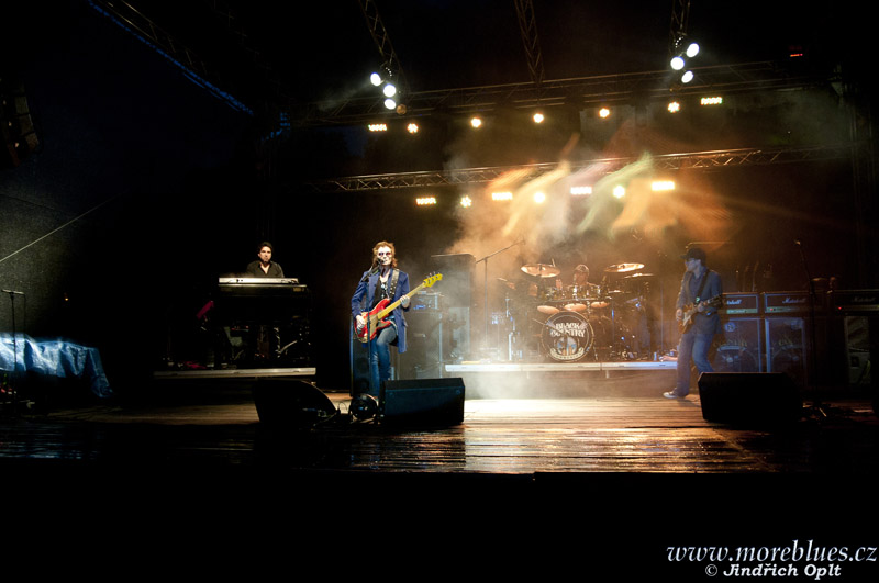 BLACK COUNTRY COMMUNION_07