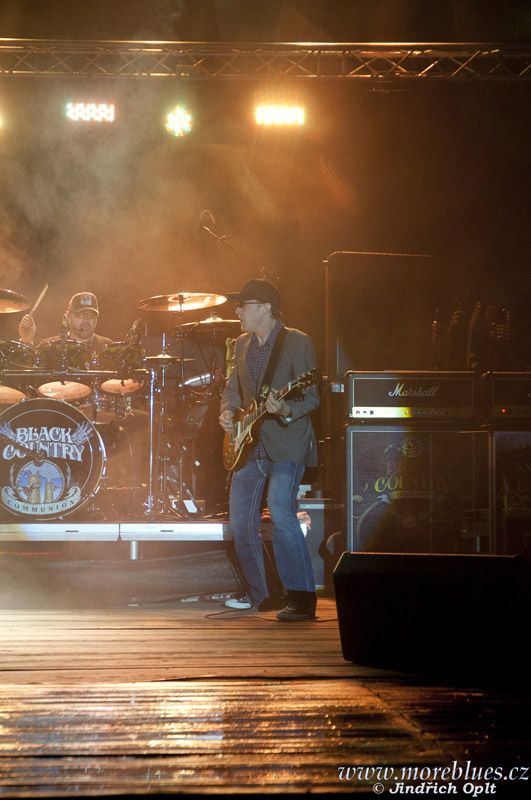 BLACK COUNTRY COMMUNION_06