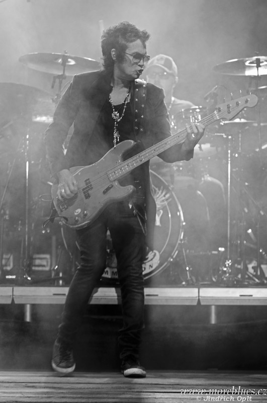 BLACK COUNTRY COMMUNION_29