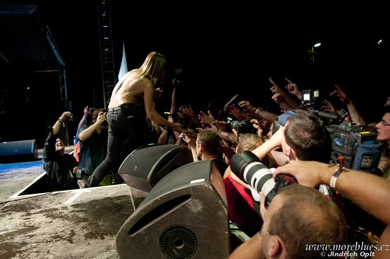 IGGY POP & THE STOOGES_56