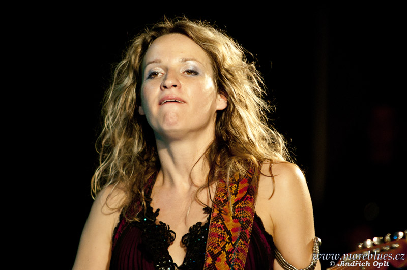 Ana Popovic_25
