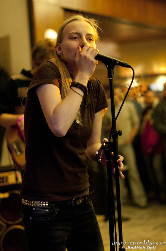 JUICY BAND_09