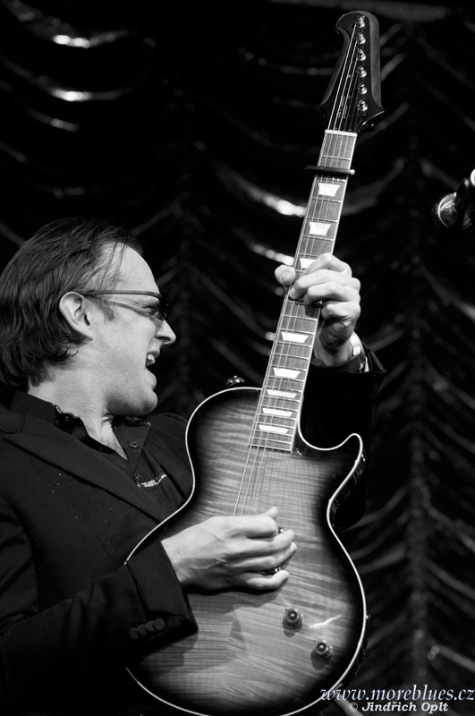 JOE BONAMASSA_32