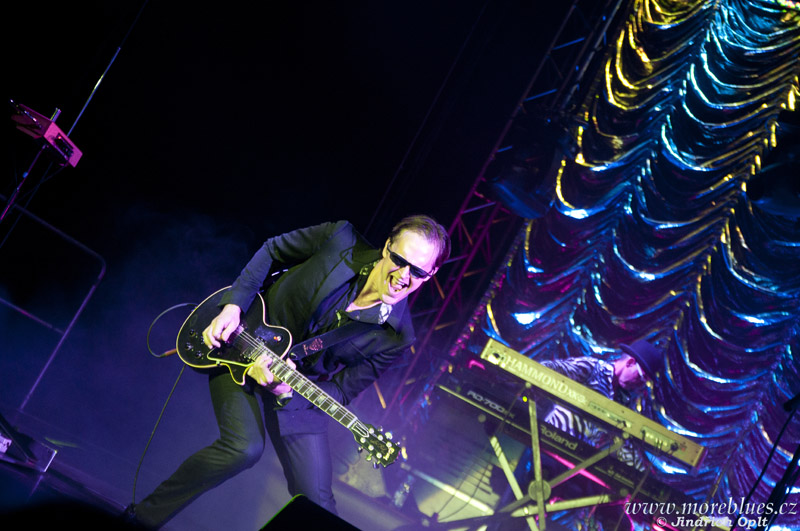 JOE BONAMASSA_56