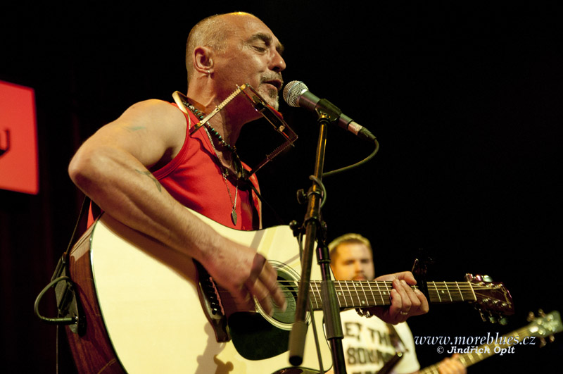 B.B. Band_09