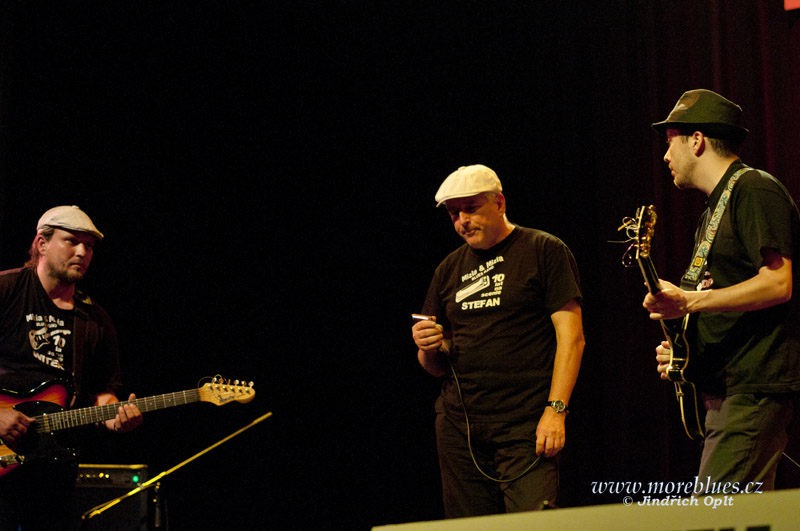 Mizia & Mizia Blues Band_01