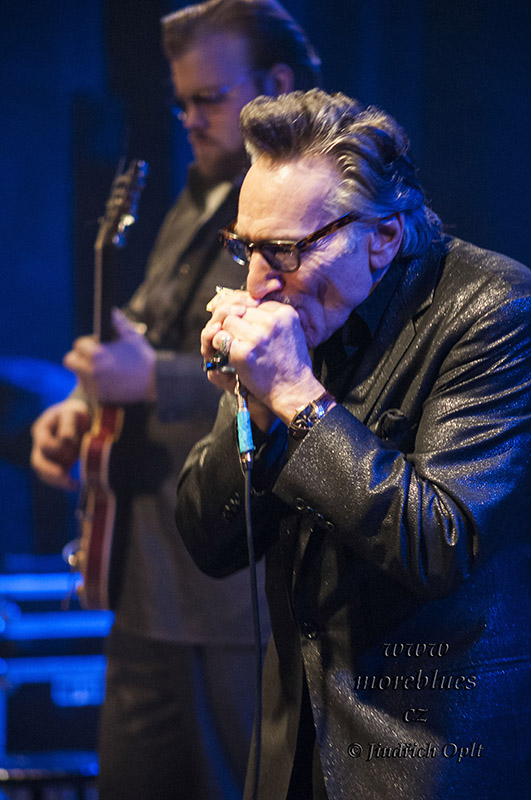 Rick Estrin & the Nightcats_01