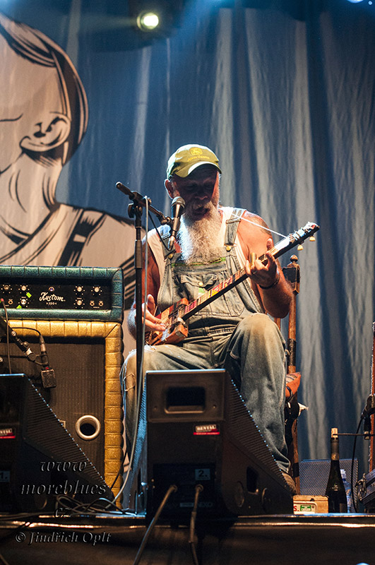 SEASICK STEVE_37