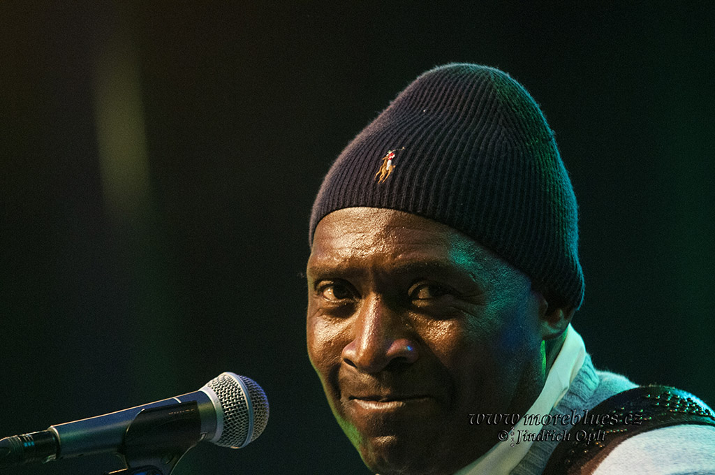 ROLAND TCHAKOUNTÉ BAND_09