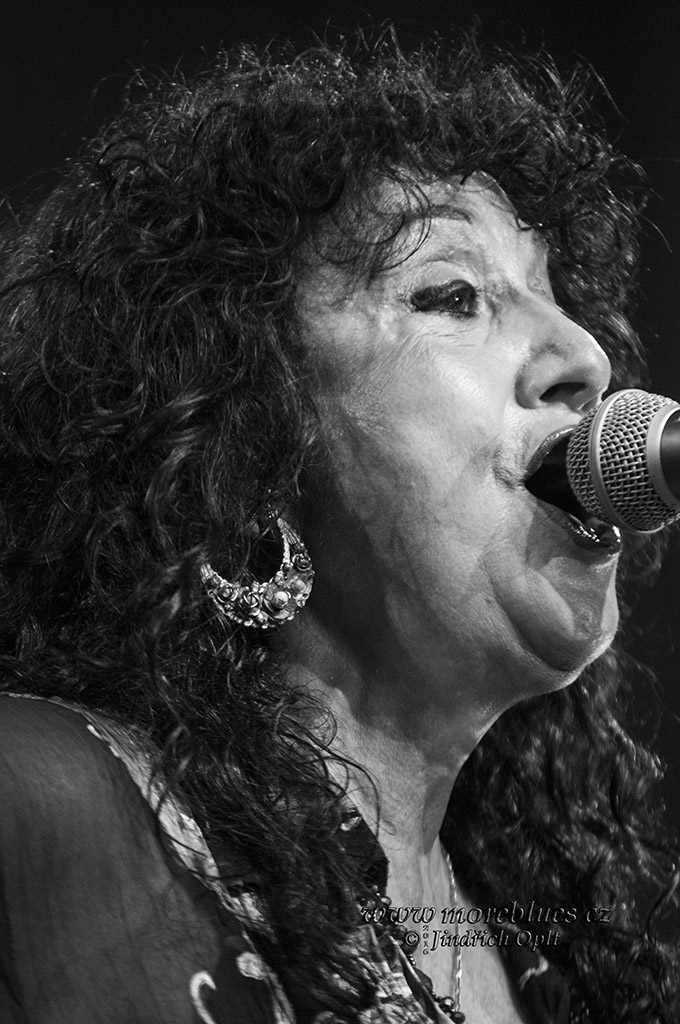 MARIA MULDAUR_08