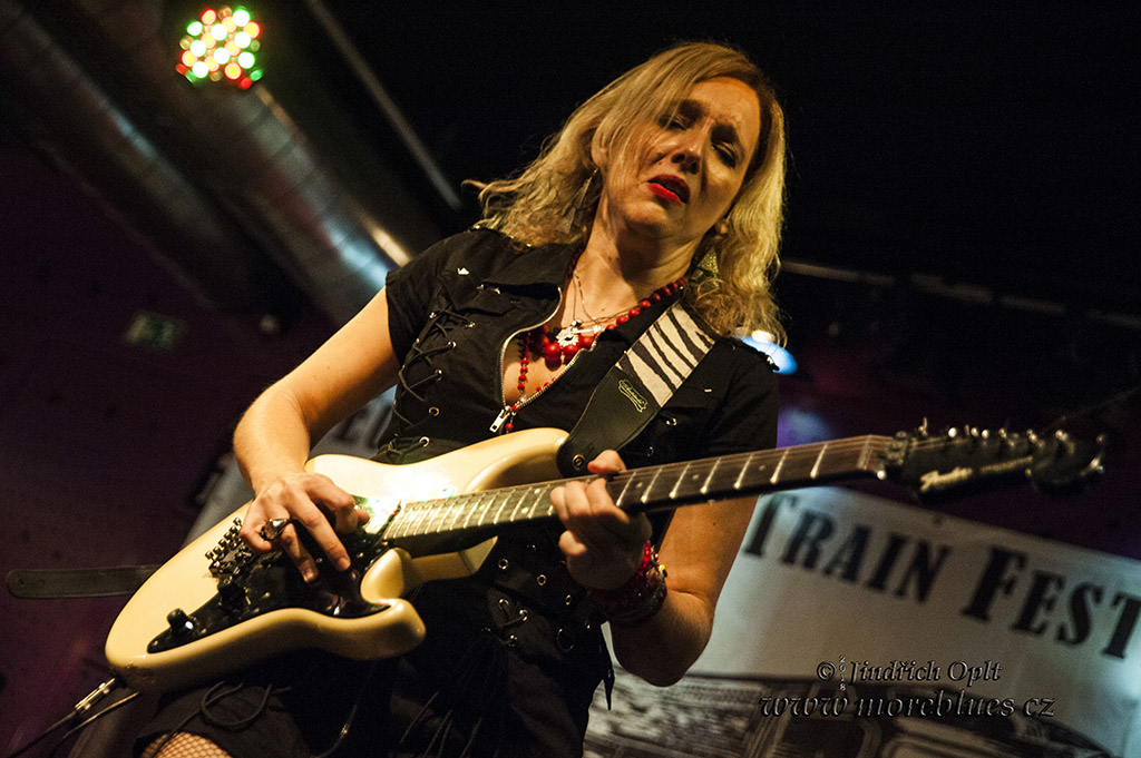 VANESA HARBEK TRIO_053