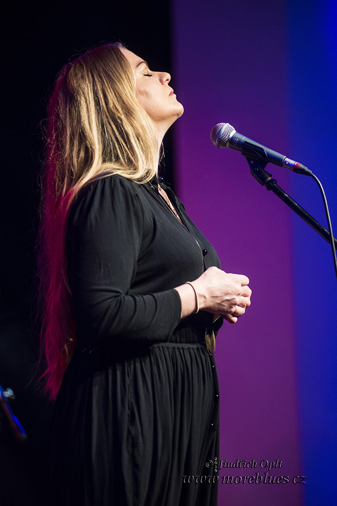 JO HARMAN_01