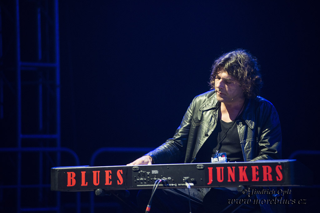 BLUES JUNKERS_14