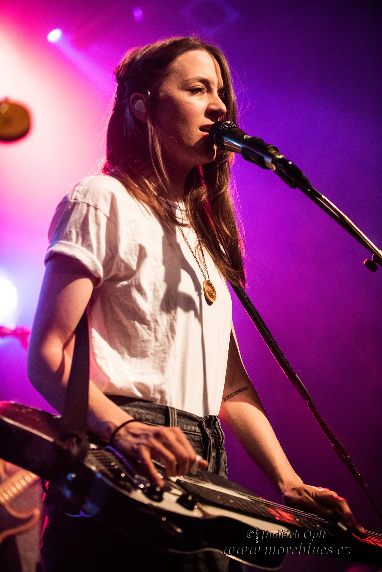 LARKIN POE_064