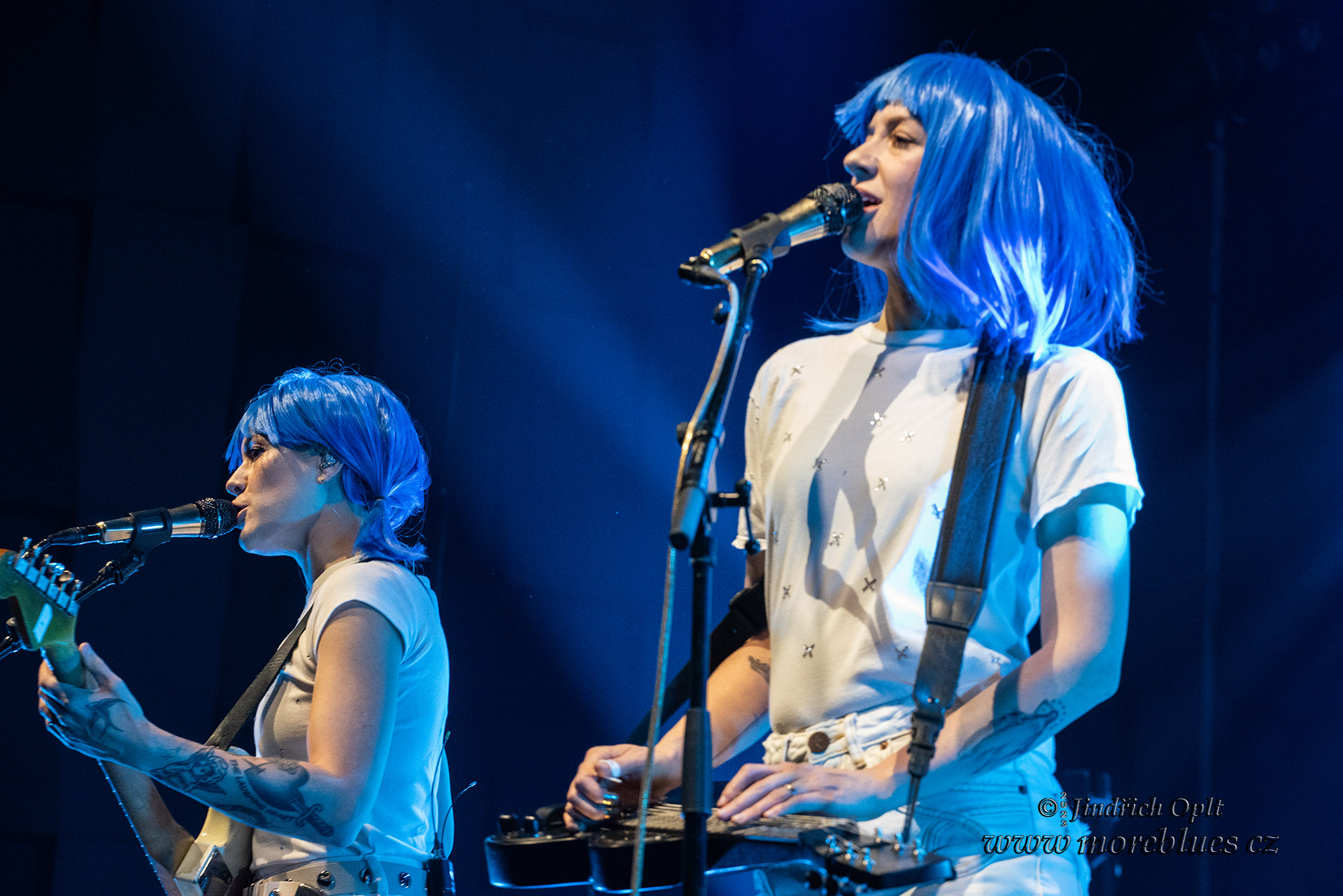LARKIN POE_063