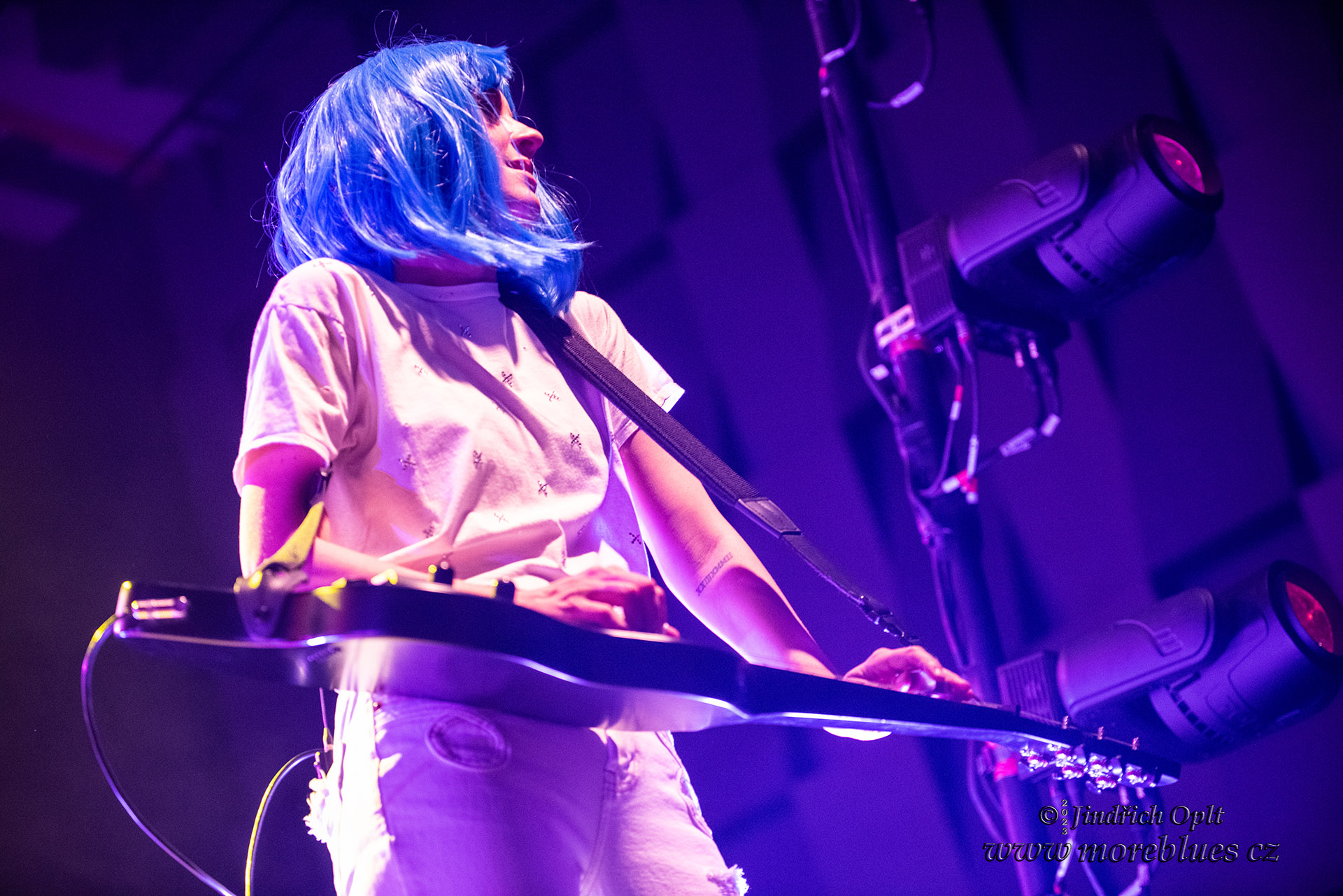 LARKIN POE_089