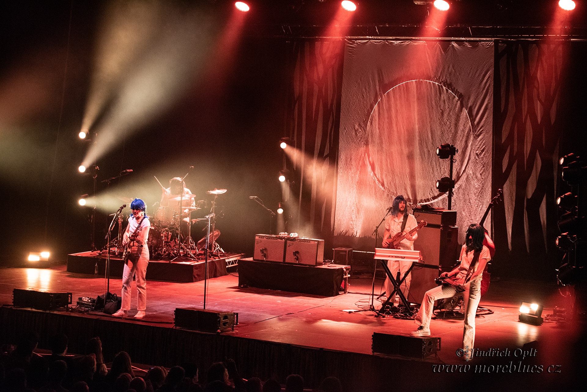 LARKIN POE_172
