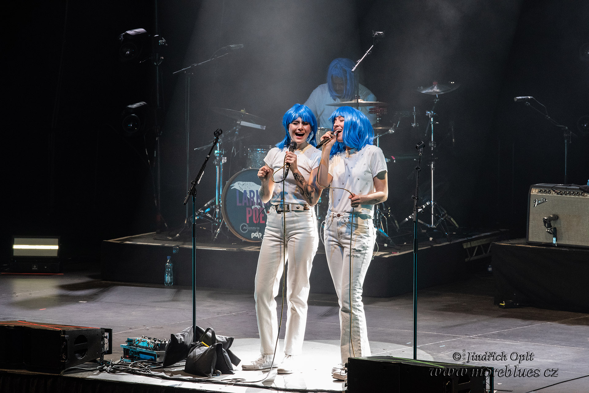 LARKIN POE_207