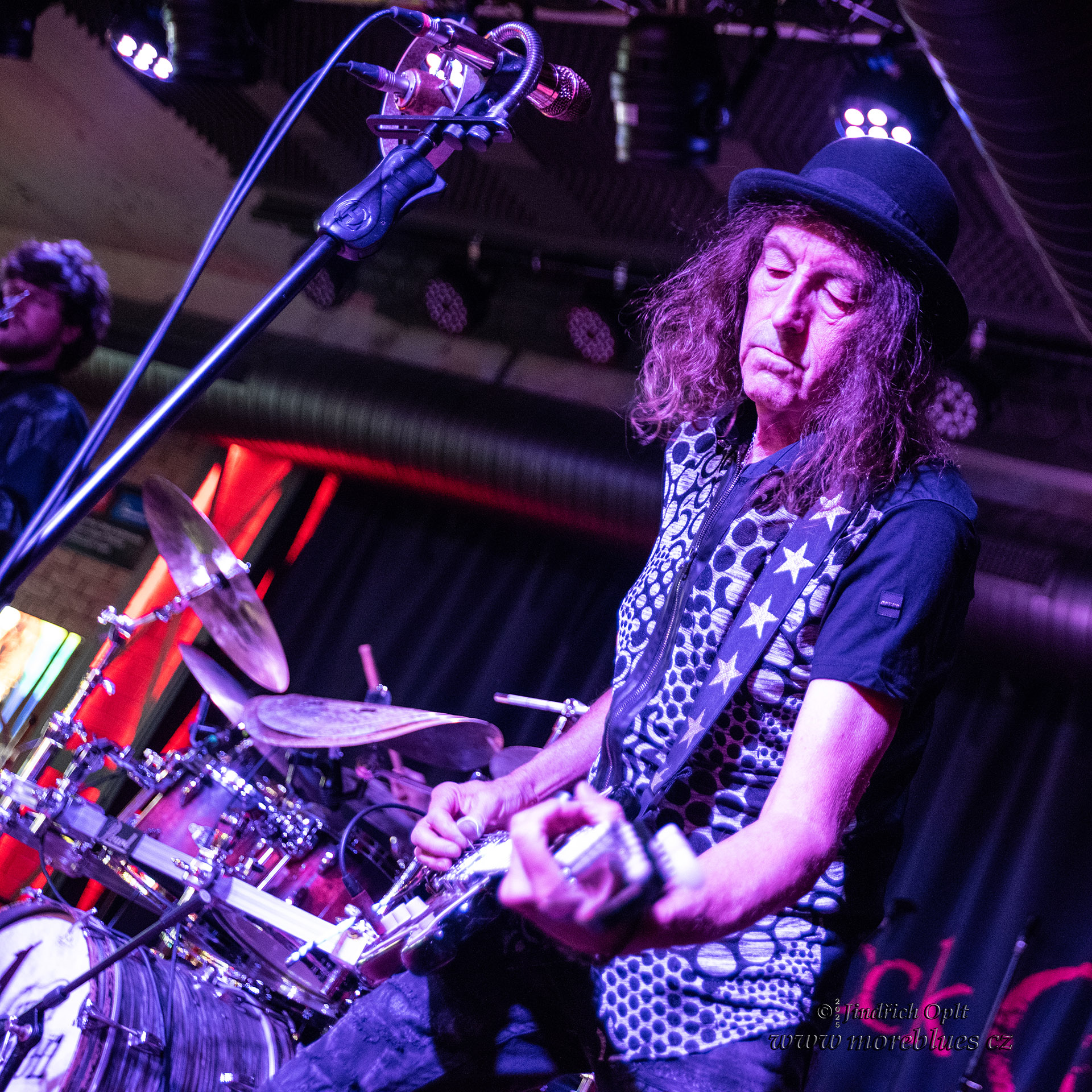 GWYN ASHTON TRIO_019
