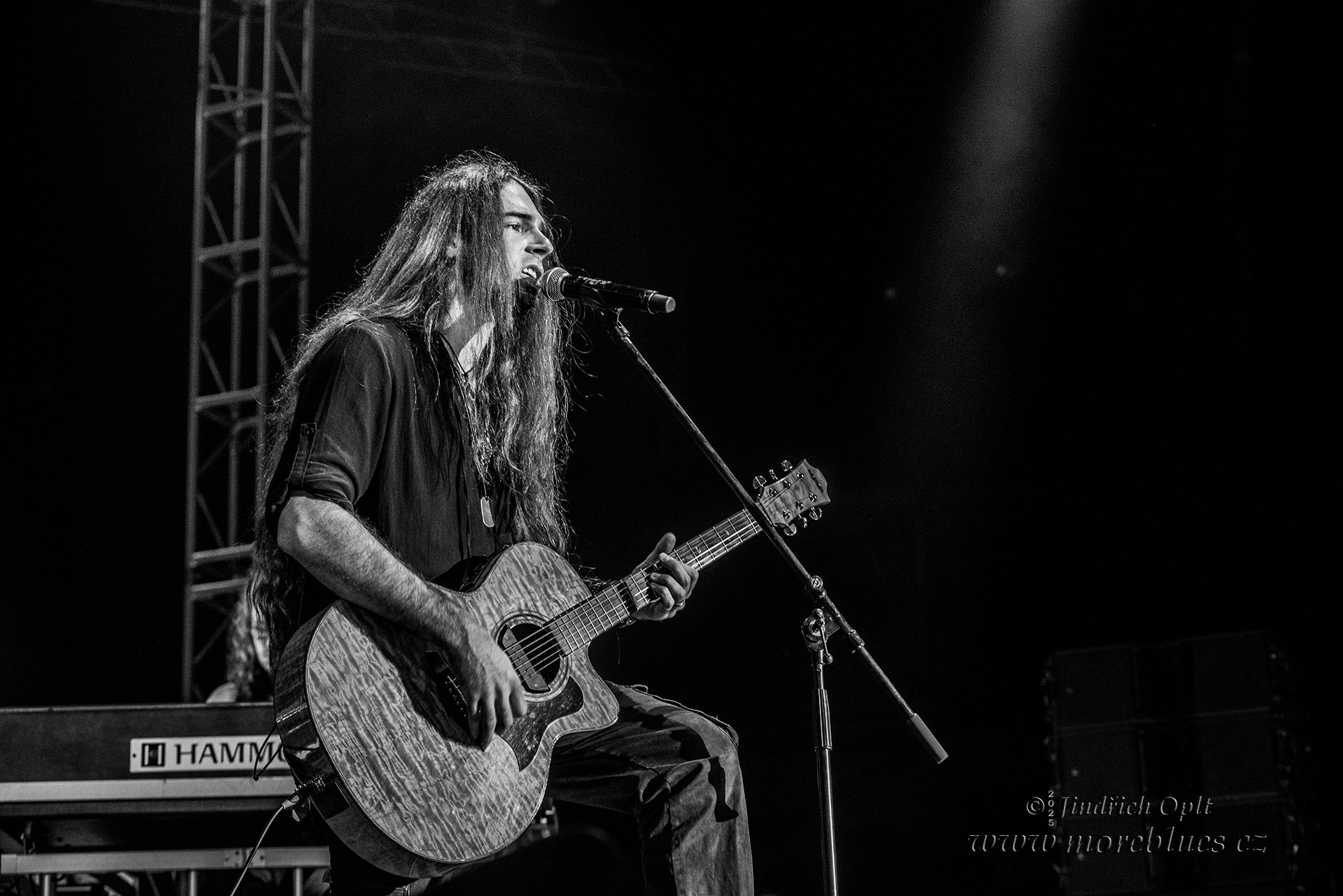 STONAGE FULL OF SUN_24