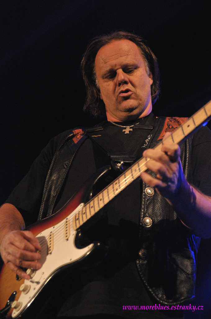 WALTER TROUT_08.jpg