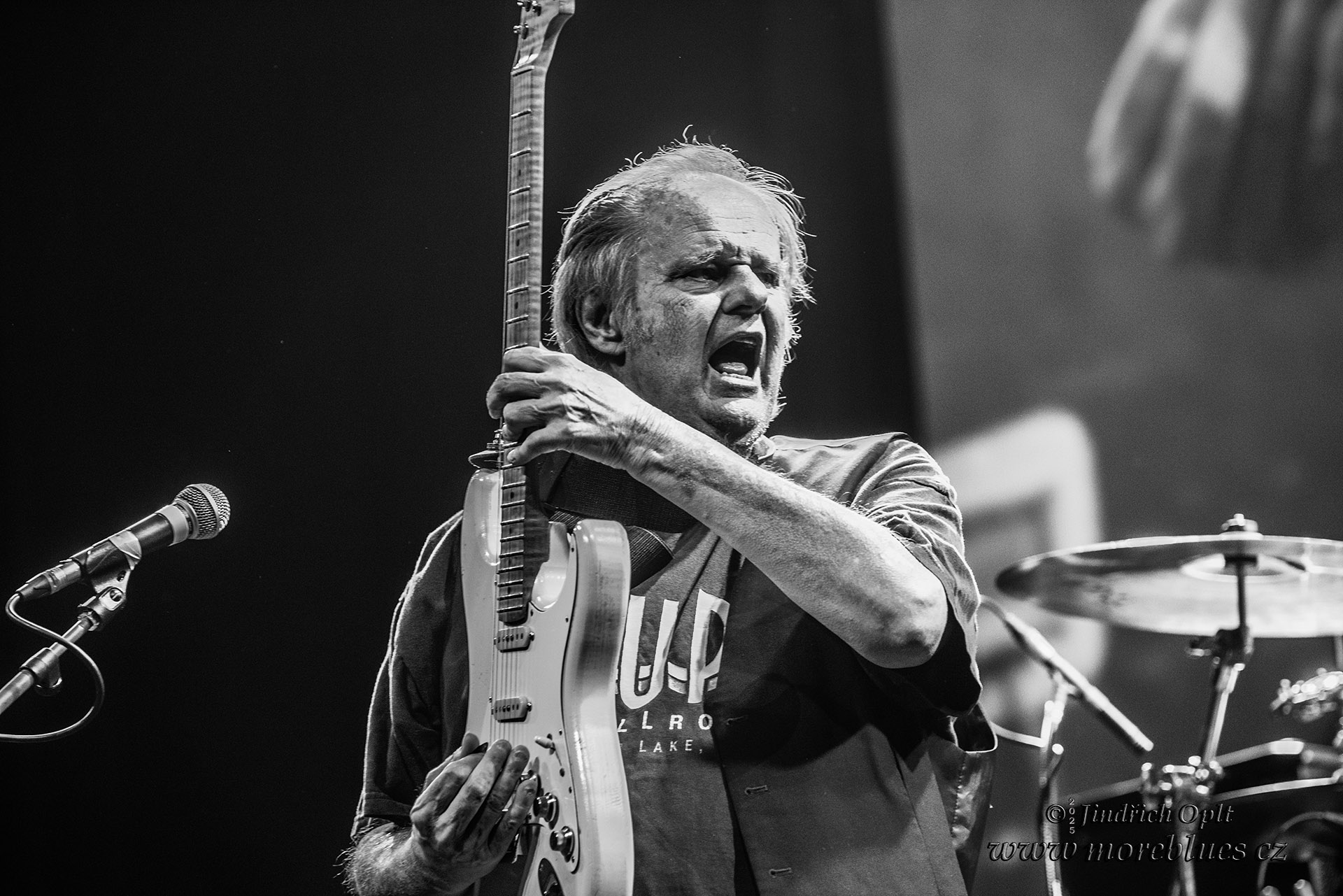 WALTER TROUT_049