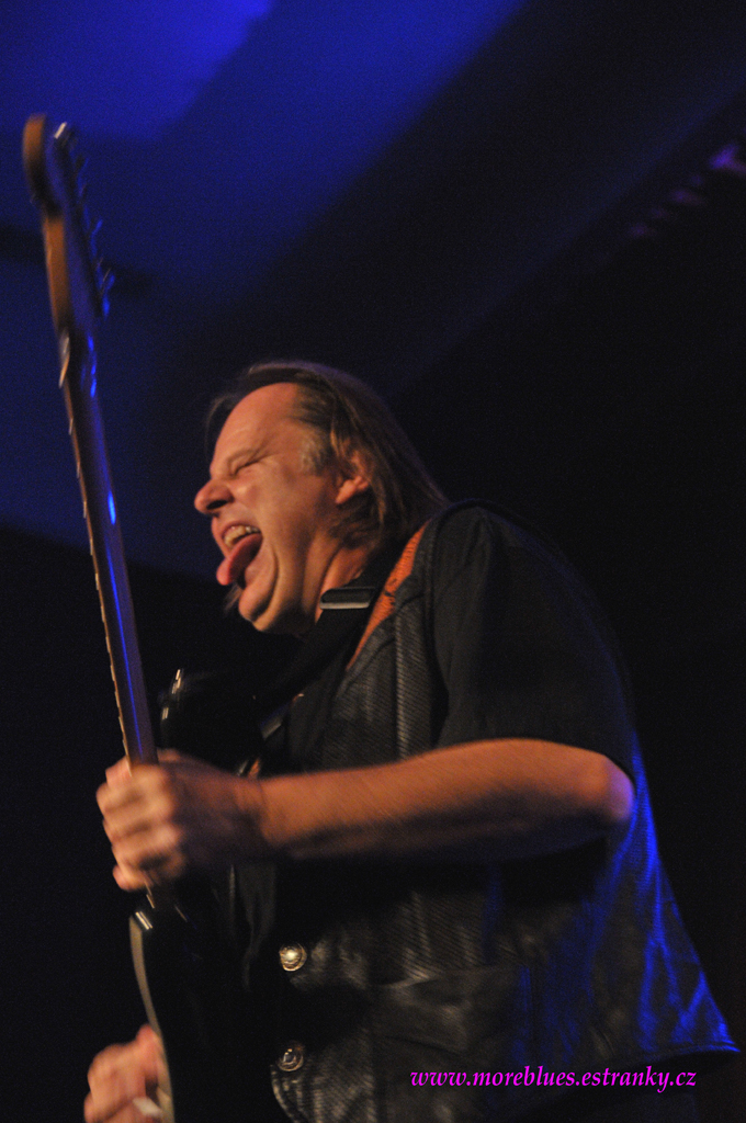 WALTER TROUT_20.jpg