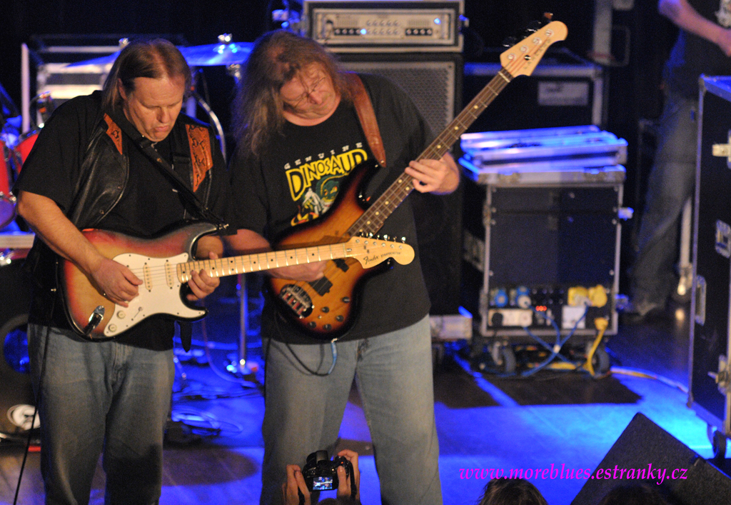 WALTER TROUT_50.jpg